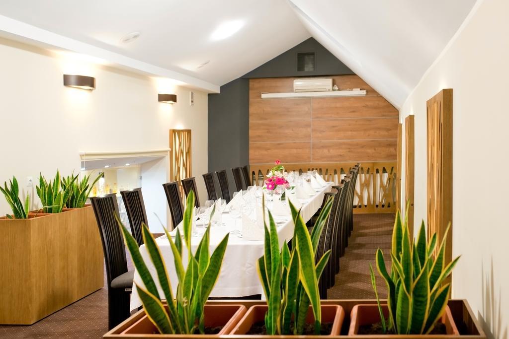 Hotel Capitol Biała Podlaska Εξωτερικό φωτογραφία