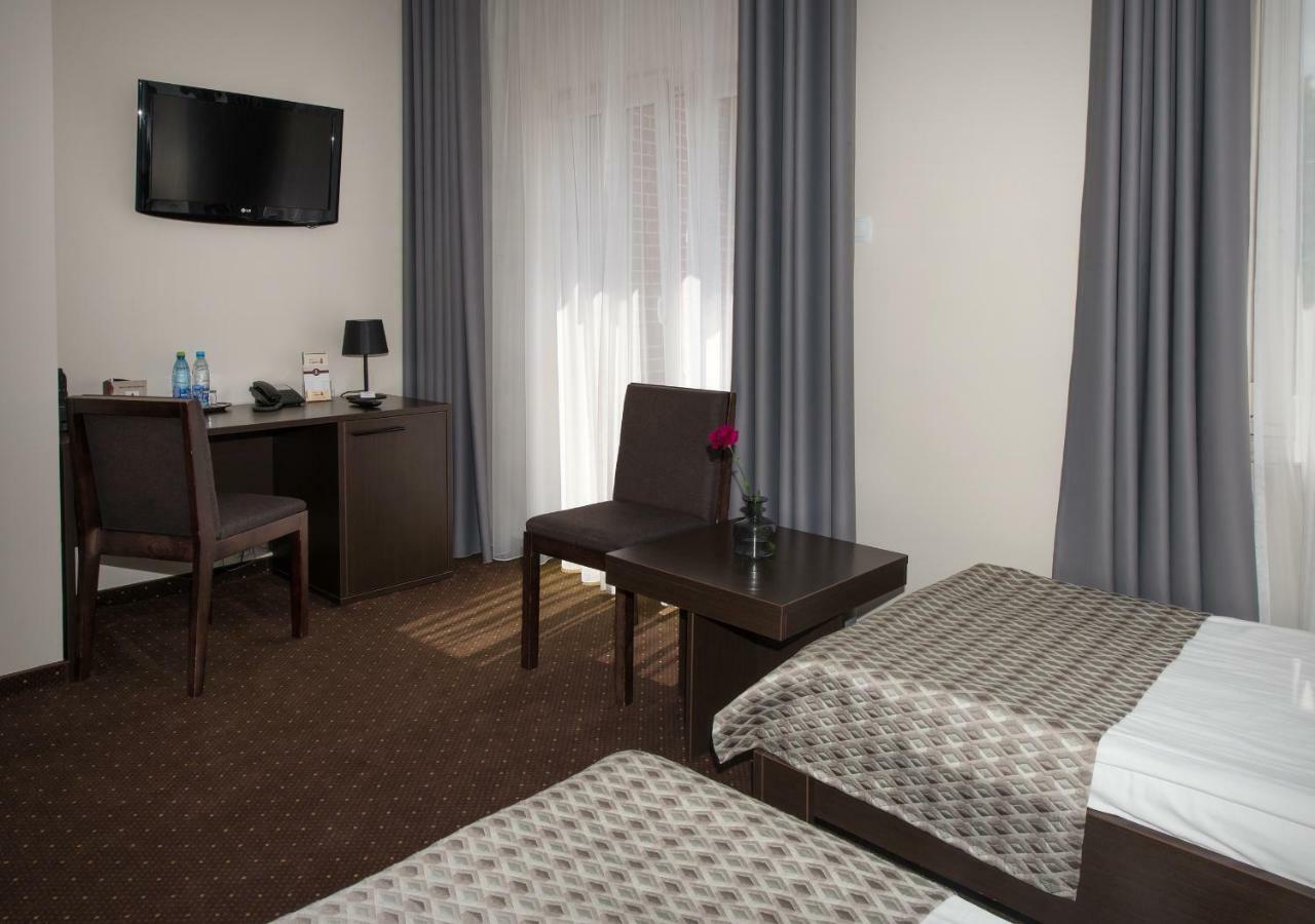 Hotel Capitol Biała Podlaska Εξωτερικό φωτογραφία