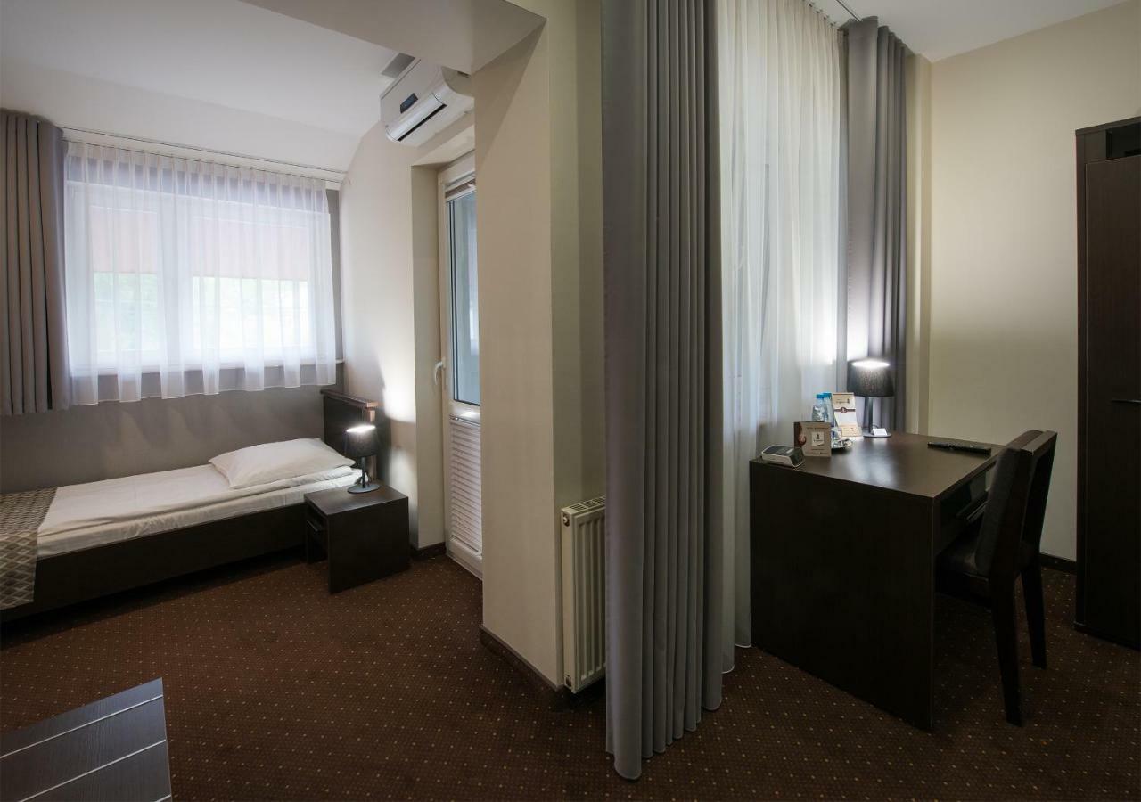 Hotel Capitol Biała Podlaska Εξωτερικό φωτογραφία