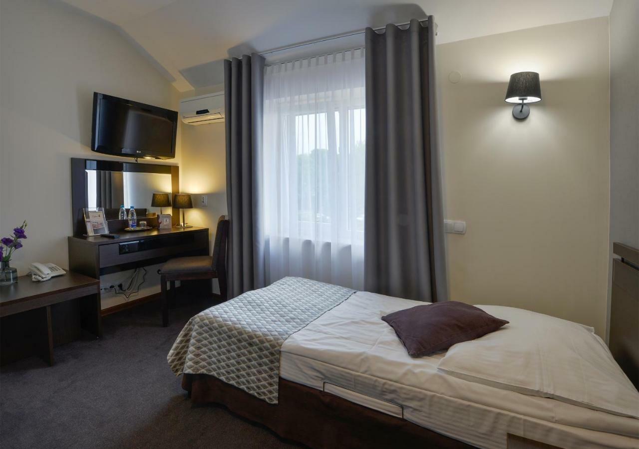 Hotel Capitol Biała Podlaska Εξωτερικό φωτογραφία